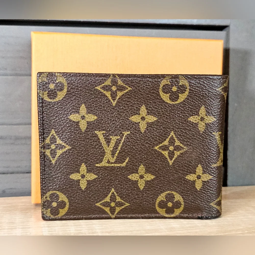 Authentic LOUIS VUITTON Monogram Porte Monet Bifold Vintage Wallet